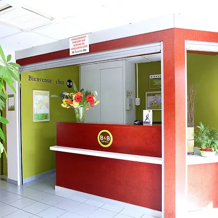 B&B Hotel Hyeres 호텔