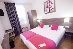B&B Hotel Hyeres 2* 히에레