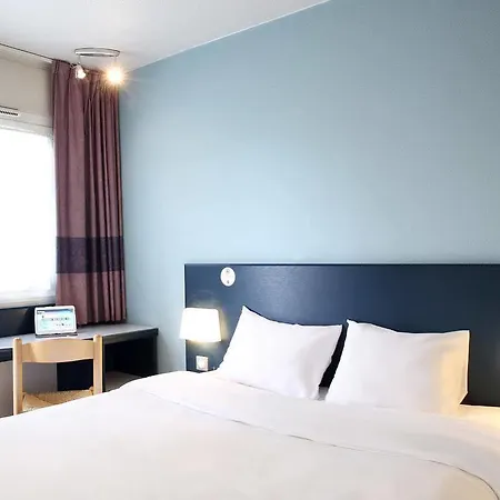 B&B Hotel Hyeres 2* 히에레