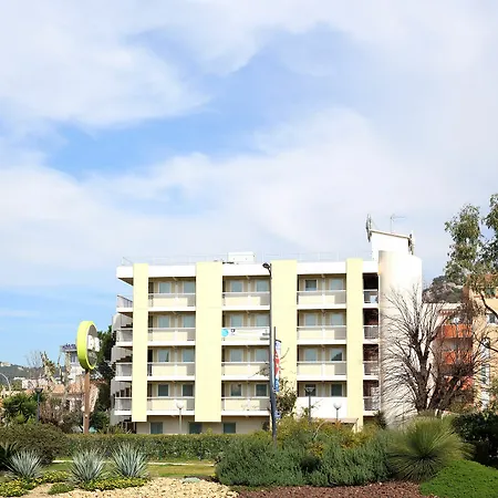 호텔 B&B Hotel Hyeres 2*